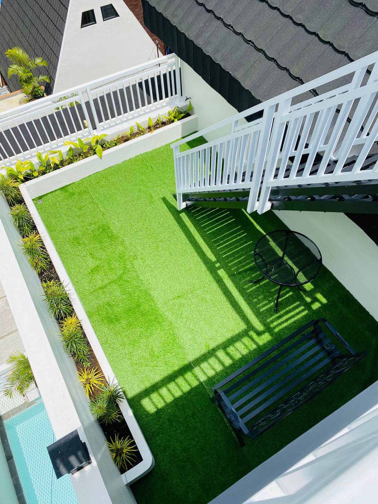 Artificial turf on a rooftop terrace